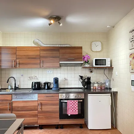 Apartment 如家公寓1 *